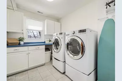 652 S Fairview Avenue, Elmhurst, IL 60126 - Photo 25