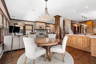 652 S Fairview Ave, Elmhurst, IL 60126 - Photo 9