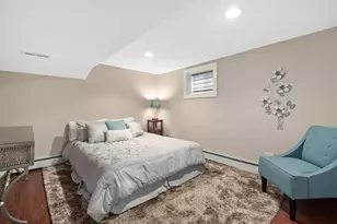 652 S Fairview Ave, Elmhurst, IL 60126 - Photo 25
