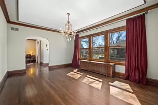 652 S Fairview Ave, Elmhurst, IL 60126 - Photo 3