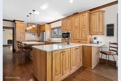 652 S Fairview Avenue, Elmhurst, IL 60126 - Photo 7