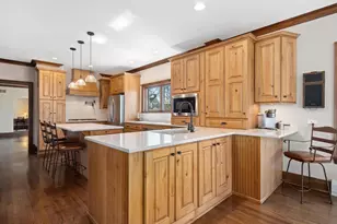 652 S Fairview Ave, Elmhurst, IL 60126 - Photo 7