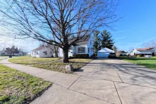 206 E Fourth St, Streator, IL 61364 - Photo 3