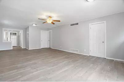 510 Forest Glen Drive, Round Lake Park, IL 60073 - Photo 13