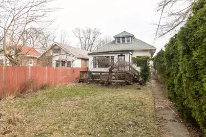 8018 S Bennett Avenue, Chicago, IL 60617 - Photo 3