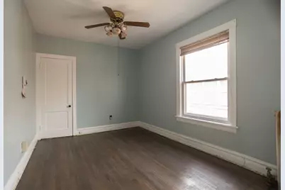 8018 S Bennett Avenue, Chicago, IL 60617 - Photo 19