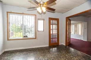 8018 S Bennett Ave, Chicago, IL 60617 - Photo 15