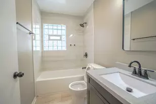 2315 Elim Ave, Zion, IL 60099 - Photo 9