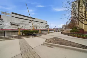 720 N Larrabee St, Chicago, IL 60654 - Photo 23