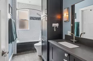 2176 W Giddings St, Chicago, IL 60625 - Photo 13