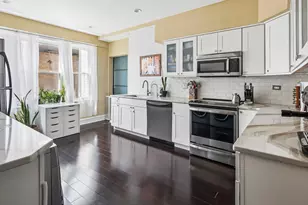 2176 W Giddings St, Chicago, IL 60625 - Photo 9