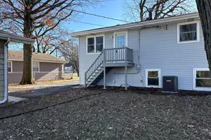 3704 Linden Rd, Richton Park, IL 60471 - Photo 3