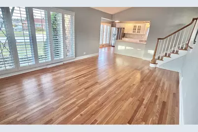 10845 Claridge Avenue, Westchester, IL 60154 - Photo 9