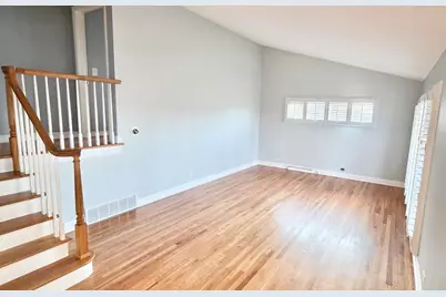 10845 Claridge Avenue, Westchester, IL 60154 - Photo 5