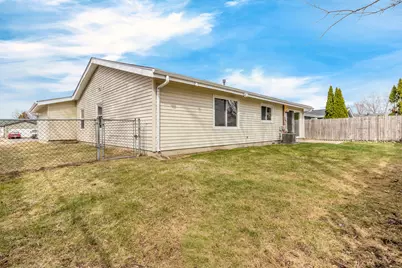 1295 Foxcroft Drive, Aurora, IL 60506 - Photo 31