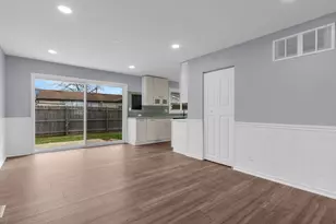 1295 Foxcroft Dr, Aurora, IL 60506 - Photo 9