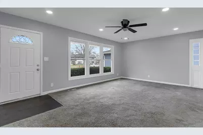 1295 Foxcroft Drive, Aurora, IL 60506 - Photo 15