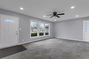 1295 Foxcroft Dr, Aurora, IL 60506 - Photo 15