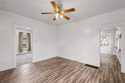 232 W William Street, Bement, IL 61813 - Photo 7