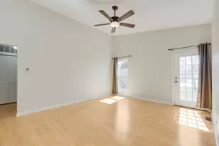 314 Whitewood Dr, Streamwood, IL 60107 - Photo 3