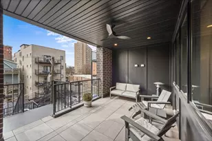 825 W Buckingham Pl, Chicago, IL 60657 - Photo 31