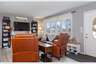 1N264 Darling Street, Carol Stream, IL 60188 - Photo 3