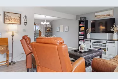 1N264 Darling Street, Carol Stream, IL 60188 - Photo 5