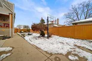 608 Morris Ave, Bellwood, IL 60104 - Photo 27