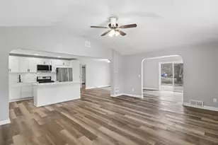 1624 Chicago St, Dixon, IL 61021 - Photo 11