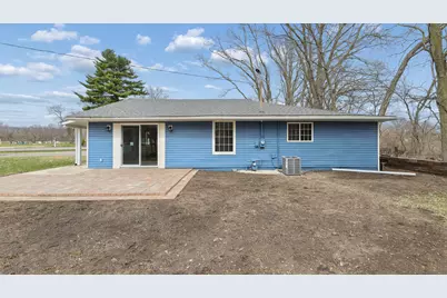 1624 Chicago Street, Dixon, IL 61021 - Photo 5