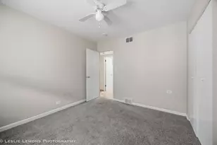 10142 S California Ave, Evergreen Park, IL 60805 - Photo 13