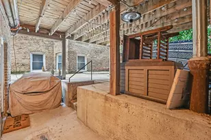 945 W Gordon Terrace, Chicago, IL 60613 - Photo 15