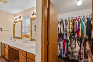 2406 Brush Hill Cir, Joliet, IL 60432 - Photo 15