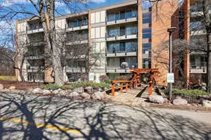 6020 Oakwood Dr, Lisle, IL 60532 - Photo 1