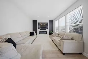 2547 Prairie Crossing Dr, Montgomery, IL 60538 - Photo 11