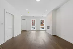 2832 W Wilcox St, Chicago, IL 60612 - Photo 9