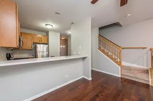 2879 Falling Waters Dr, Lindenhurst, IL 60046 - Photo 7