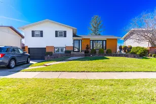 15414 Las Flores Ln, Oak Forest, IL 60452 - Photo 1