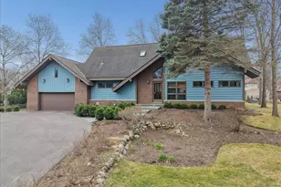 131 W Everett Rd, Lake Forest, IL 60045 - Photo 1