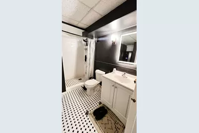 1065 Hiawatha Drive, Elgin, IL 60120 - Photo 13