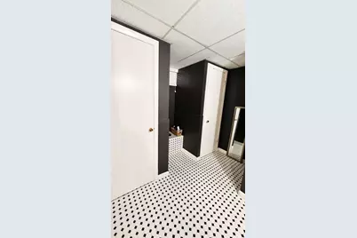 1065 Hiawatha Drive, Elgin, IL 60120 - Photo 11