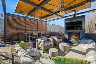 2436 N Surrey Ct, Chicago, IL 60614 - Photo 23