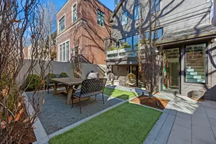 2436 N Surrey Ct, Chicago, IL 60614 - Photo 19