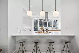 2436 N Surrey Ct, Chicago, IL 60614 - Photo 11