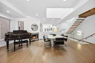 2436 N Surrey Ct, Chicago, IL 60614 - Photo 7