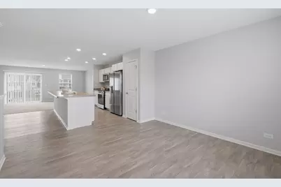 217 Goldenrod Drive, Elgin, IL 60124 - Photo 9