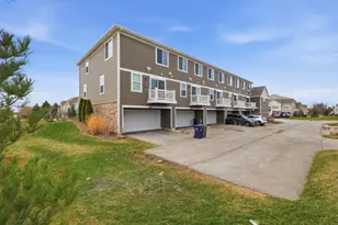 217 Goldenrod Dr, Elgin, IL 60124 - Photo 41