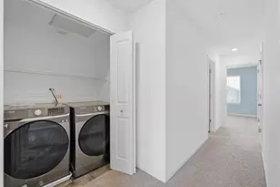 217 Goldenrod Dr, Elgin, IL 60124 - Photo 33