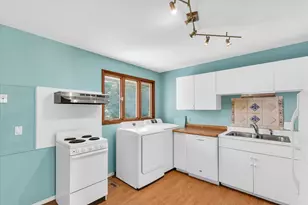 1302 Briarwood Dr, Champaign, IL 61821 - Photo 11
