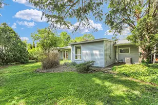 1302 Briarwood Dr, Champaign, IL 61821 - Photo 27